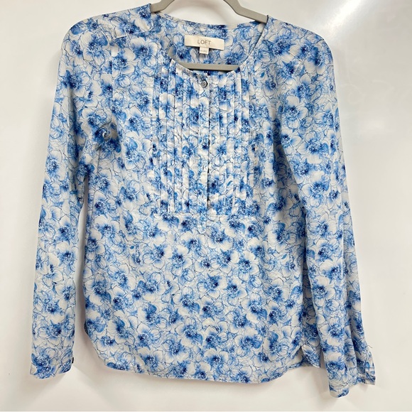 0310 LOFT XXS Blue Floral Long Sleeve Pintuck Blouse Cottagecore Soft Feminine - Picture 1 of 6